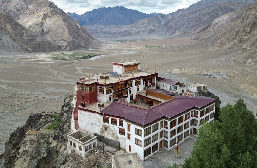 Stongde Monastery